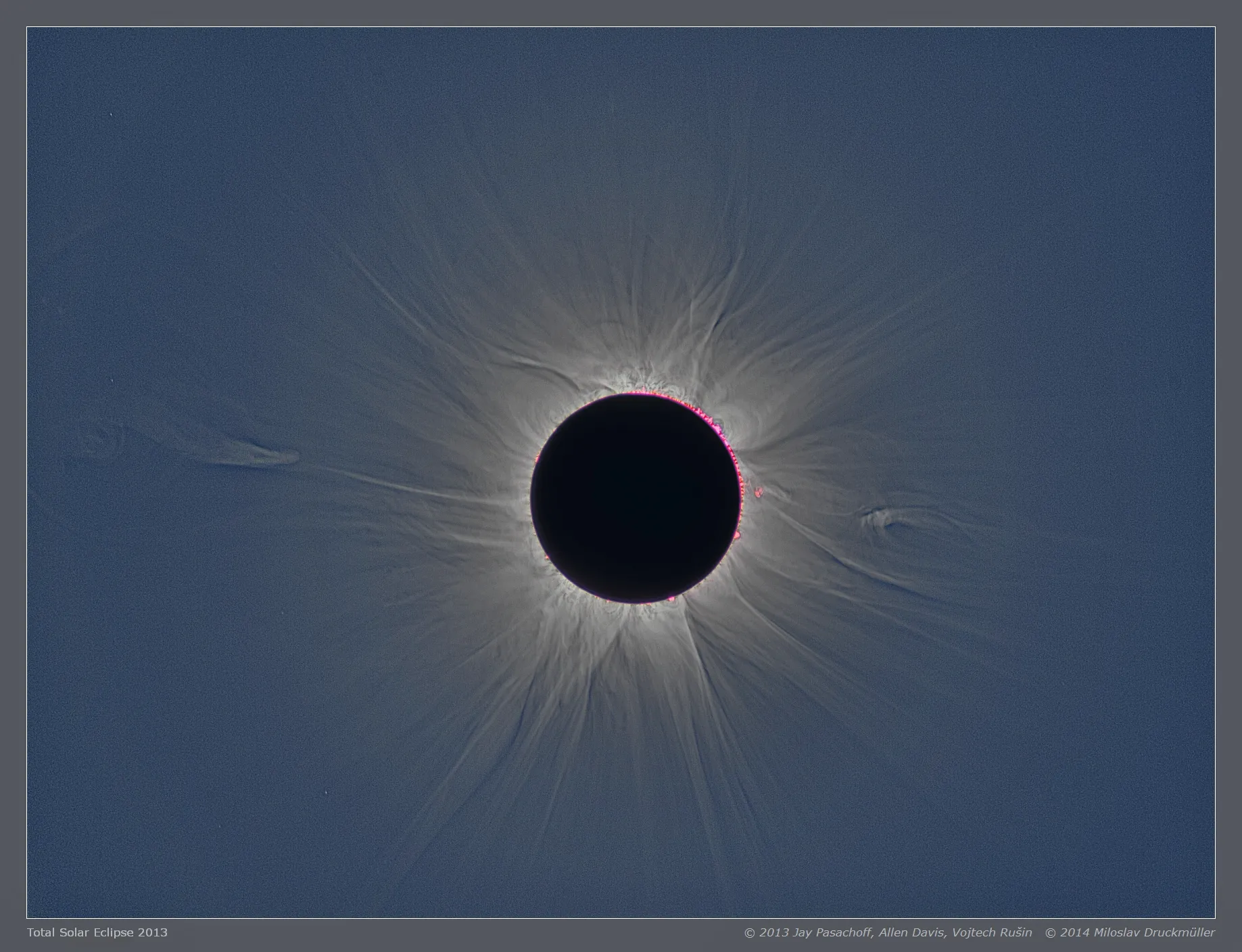 Corona solar durante eclipse total de sol