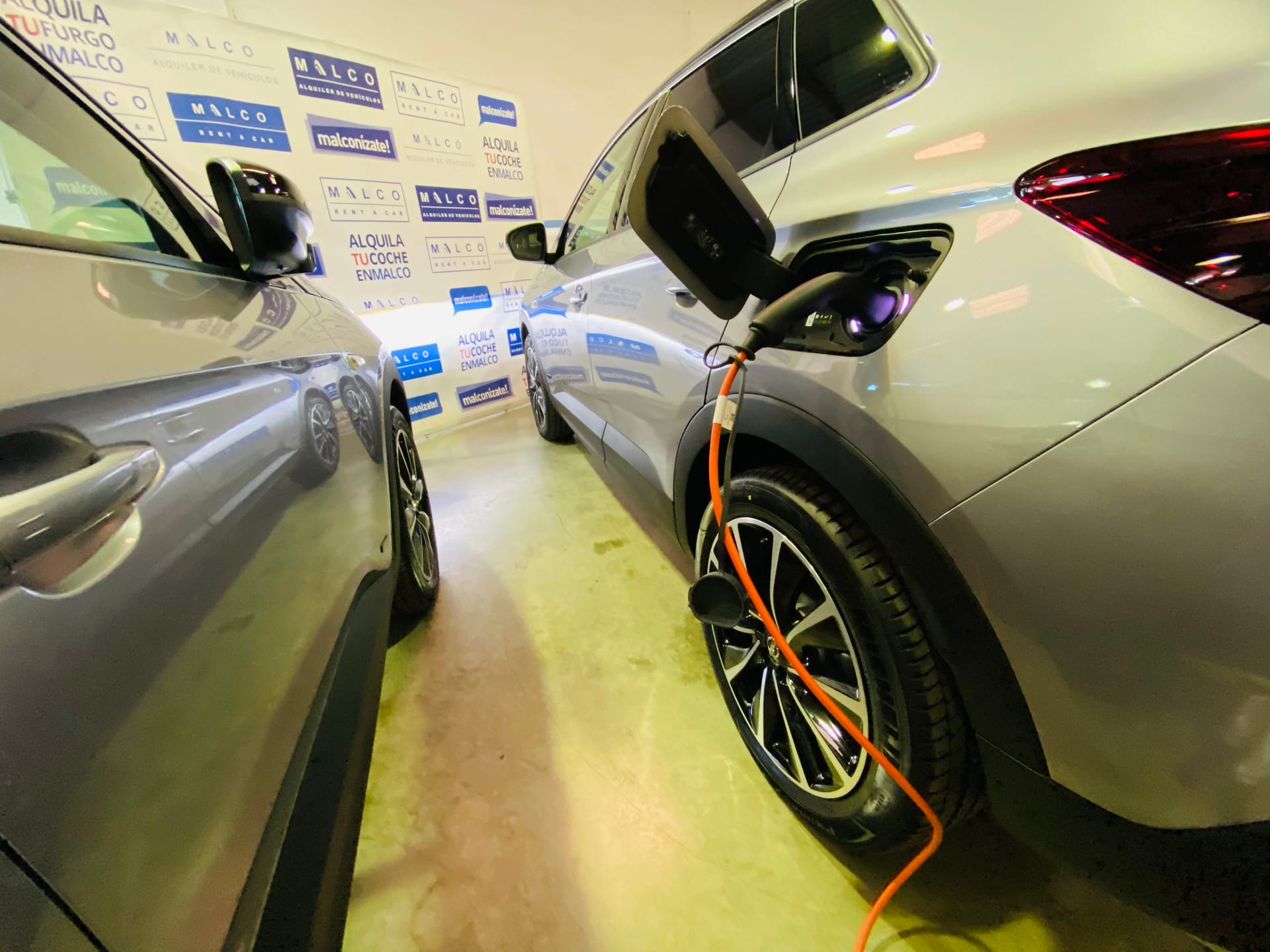 Mejores coches con etiqueta ECO para moverse por la ciudad sin restricciones