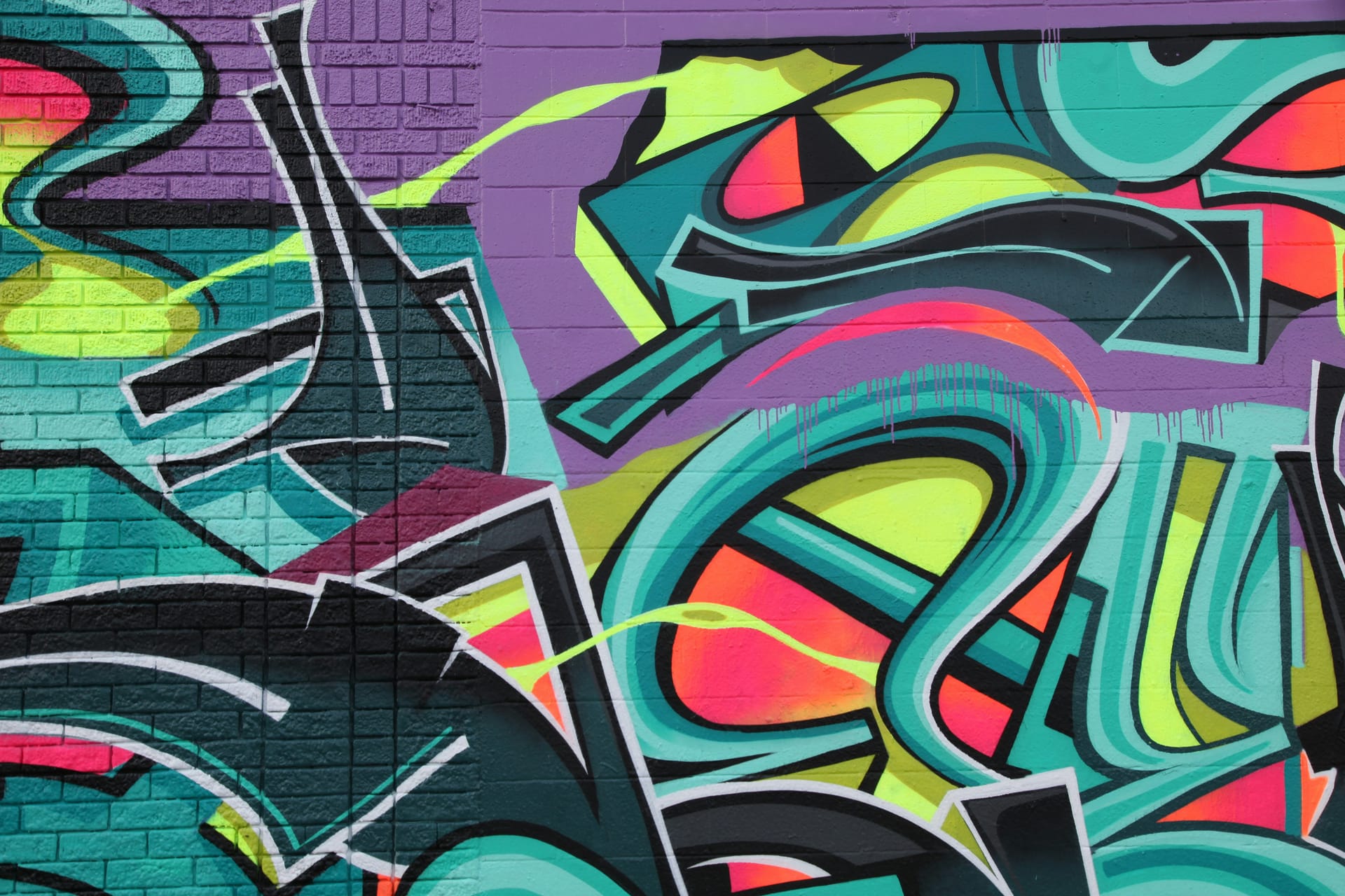 Arte urbano en Fanzara, ruta desde Castellón para el Puente de Mayo